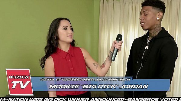 BANGBROS Asian Reporter Takes Mookie'_s Black