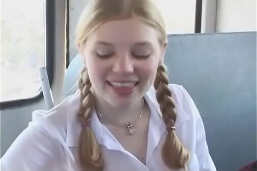 Horny schoolgirl gives blowjob gets wazoo banged