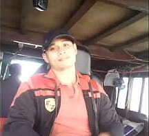 trai d&agrave_i tr&ecirc_n t&agrave_u biển