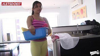 MAMACITAZ #Camila Marin Bootylicious Latina Maid Gives Full Services