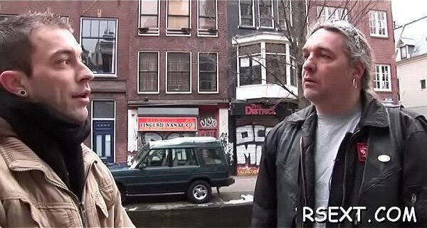 Horny hooker gives oral-sex jerks finish