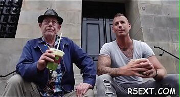 Gorgeous hooker gives sexy blowjob and spreads wide for dick