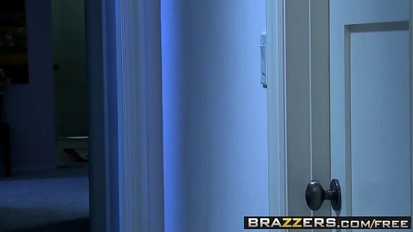 (Lela Star, Johnny Sins) Fucking Internets Brazzers