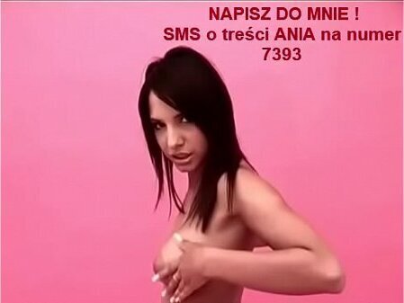 zabawia swoją muszelką