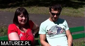 Polskie mamuśki Księgowy rozlicza pita grubą MILF