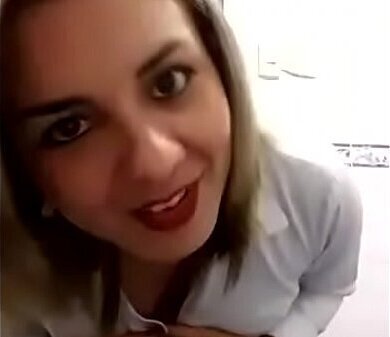 Mayra Menendez Desnudandose