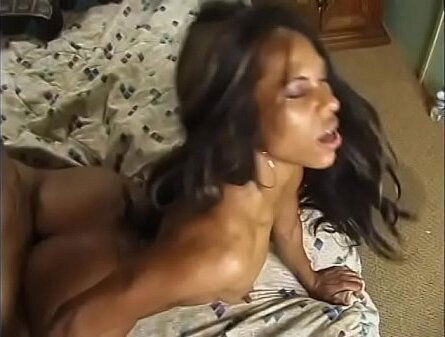 Huge black stretches ebony Brazilya'_s tight slit