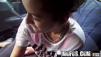 Stranded Teens (Vanessa Rodriguez) Hooking with Stranded Teen MOFOS