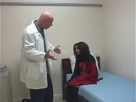 Nice Indian chick blows doctors fucks