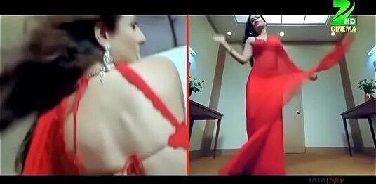 Amisha patel boobs show UCVbP3wFi3YBtekglWoKWt2w