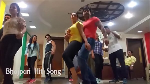 Akshara Singh Dance Rehearsal shaking boobs