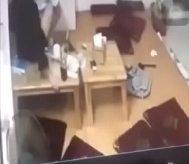 scandal vụng trộm trong qu&aacute_n tr&agrave_ Th&aacute_i Nguy&ecirc_n