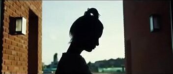 Duki sent&iacute_s sola (Oficial) Shot Ballve