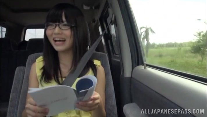 Busty Ichigo Tominaga enjoys a good solo fingering