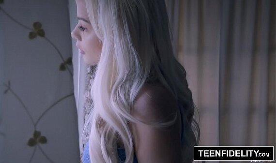 TEENFIDELITY Horny Housesitter Elsa Jean Fucks Thief