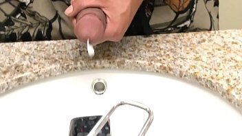 SWINGING MY BAT ( SLOW MOTION CUMSHOT! _) )