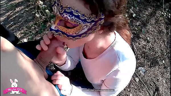 ragazza pompino parco