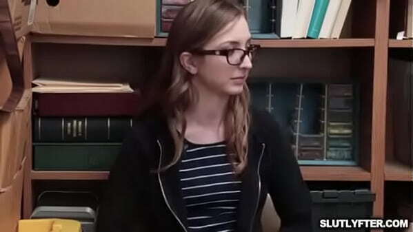 Poor shoplyfter Gracie Green need suck payback!