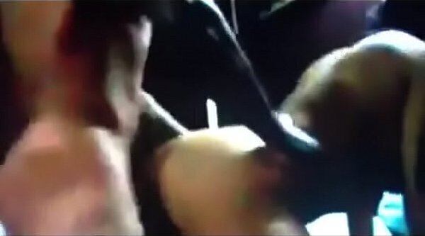 Yohanna Lopez cogiendo jefe