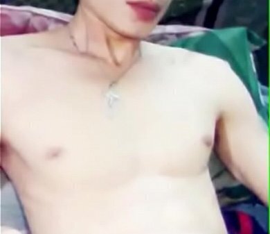 Tuyển trai d&acirc_m