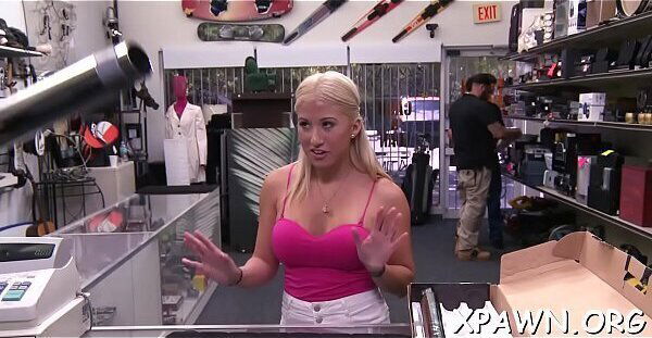 Excellent minx shaking while shop