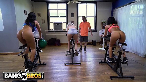 BANGBROS Latin MILF Rose Monroe Gets Worked Brick Danger