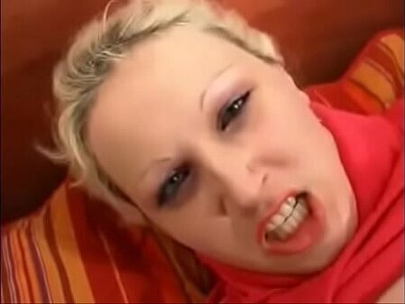 Femme blanche fran&ccedil_aise gros p&eacute_nis