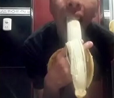 Busco verg&oacute_n sitio para experimentar sexo oral profundo.