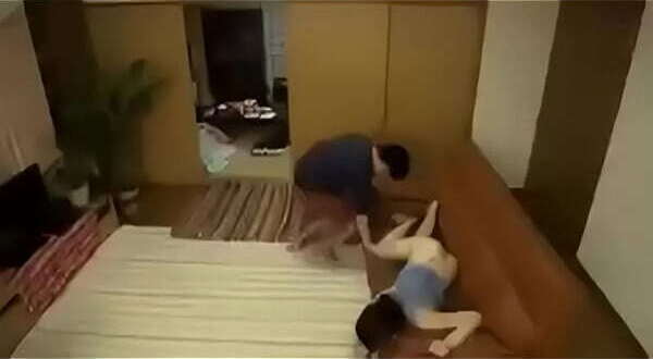 Cediendo provocaciones hermana