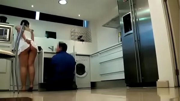 Mulher corno exibindo encanador