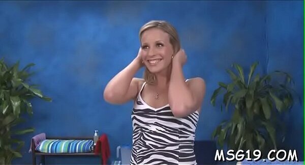 Passionate girl gets immense pleasure playing with dick