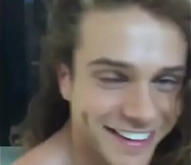 Gostoso Musculoso Cabelo Grande