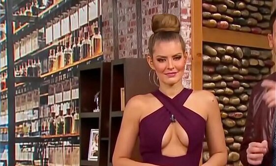 Vanessa Presume Hermosas Tetas Gran Escote Ingrid Tabata Nalgonas 30mar18