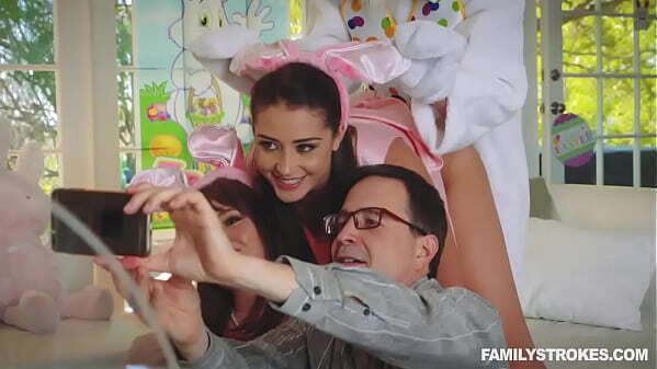 teaches head playmate'_ playmate'_s daughter first time