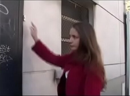 Alisa Schmidtova Paloma fucks repair bathroom