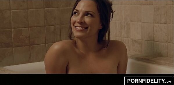 PORNFIDELITY Bath Time Fucking Love