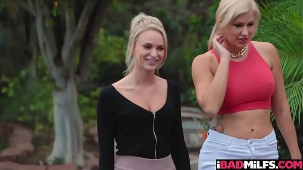 Emma Savana Styles double team