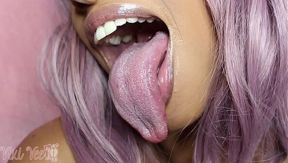 Longue Long Tongue Mouth Fetish Lollipop FULL VIDEO