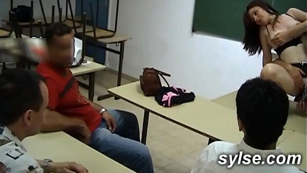 profs lycee: gangbang classroom avant l'_exhib avec gode
