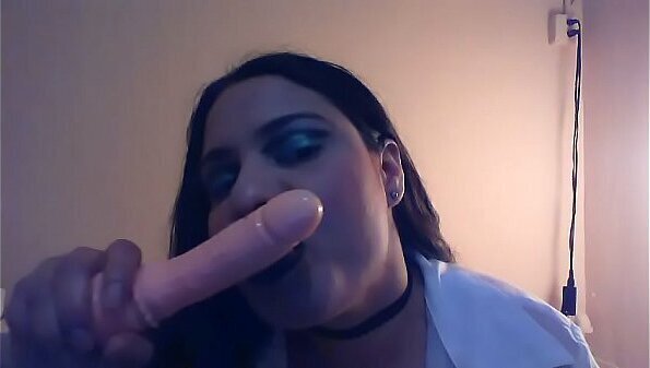 Ginger Paris Lusty Blowjob