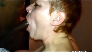 Short haired mature squirt