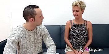 Dumb blonde babe meets a guy from a bad neighbourhood.