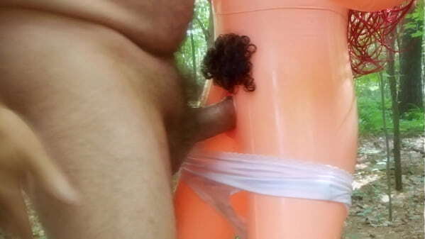 Erotic Blow-Up Doll Close-Up Boinking Slideshow part