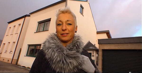 DEUTSCHLAND REPORT German minx banged covered