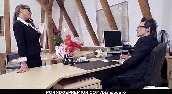 BUMS BUERO Valentine'_s office bang with German MILF secretary Sexy