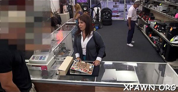 Reality chick does oral pleasure