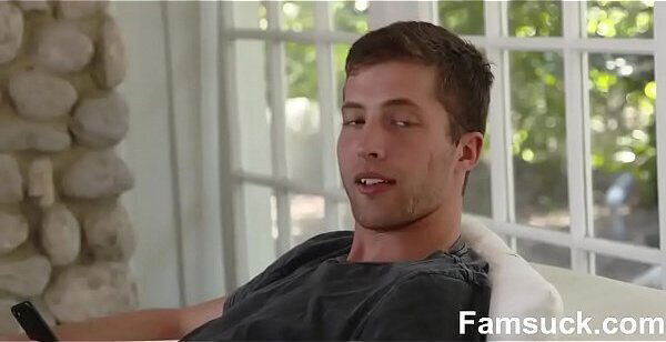 Aunt Helps |FamSuck.com