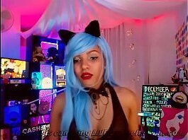 This Cute Alternate GIrl Lives Arcade...