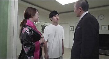 J.a.p.a.n.e.s.e.M.o.m.2.720p