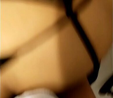 CULO HERMOSO COMIENDOSELO TODO